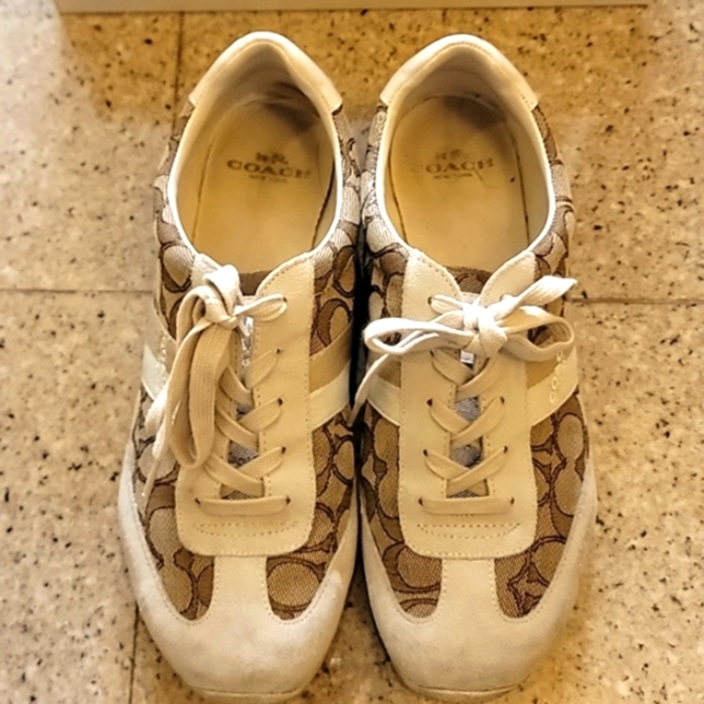 COACH Low Top Lace Up Women's White Leather Sneakers Classic Coach Print